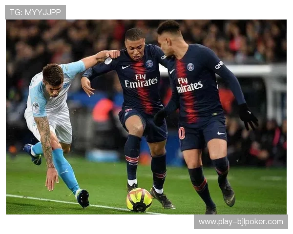 斯特拉斯堡主场迎战巴黎，中小球会如何在法甲巨头阴影下寻求生存空间